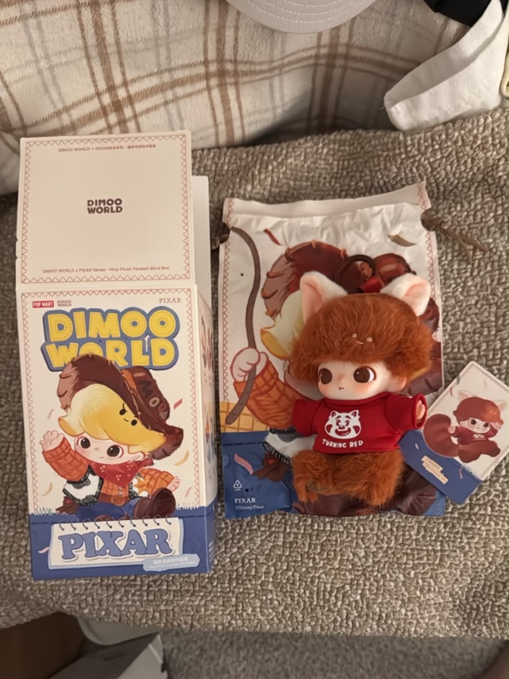 **POP MART DIMOO WORLD × PIXAR – Red Panda Mei 🐼❤️**
